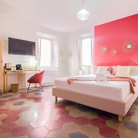 Larionest Modern In The Center 5 Min From The Station 3* مانديلو ديل لاريو