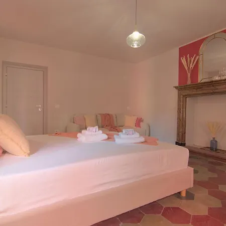 شقة فندقية Larionest Modern In The Center 5 Min From The Station مانديلو ديل لاريو