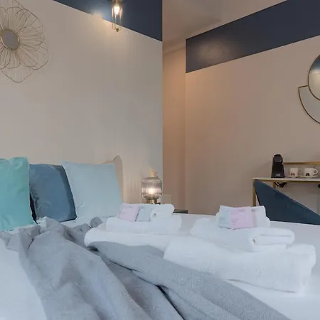 شقة فندقية Larionest Modern In The Center 5 Min From The Station 3*