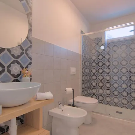 Larionest Modern In The Center 5 Min From The Station شقة فندقية مانديلو ديل لاريو